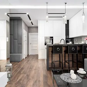 https://crystal-luxury-apartments-rakowicka-20h.krakowhotelspoland.com